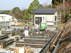 基礎コンクリート打設