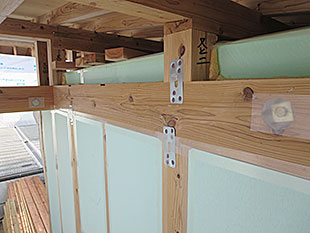 小屋裏断熱100mm