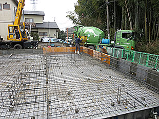 べた基礎ベースコンクリート打設
