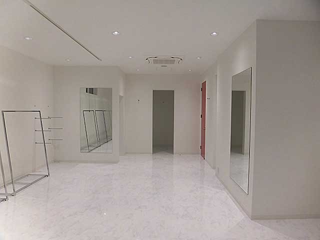 店舗内部1