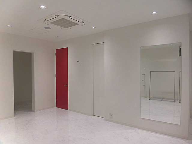 店舗内部2