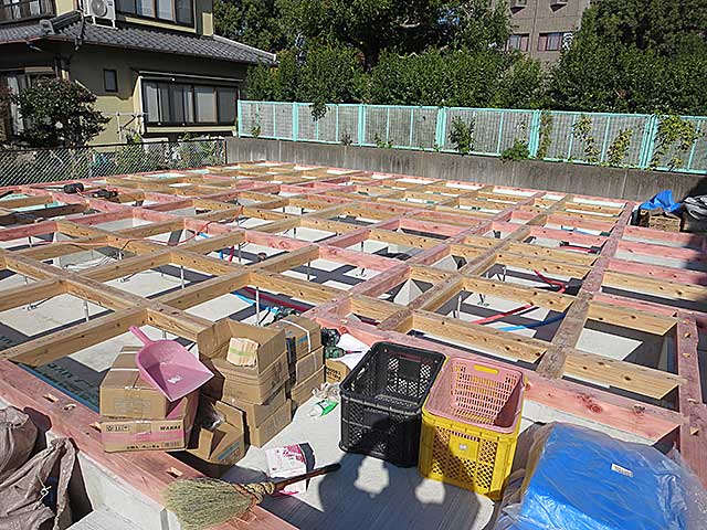 土台、大引き組