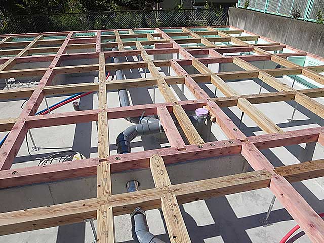 24時間換気床下配管