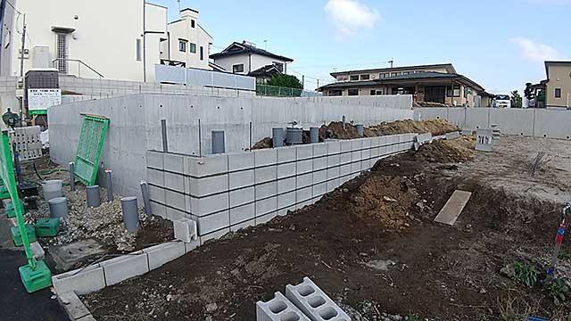 境界ブロック積み