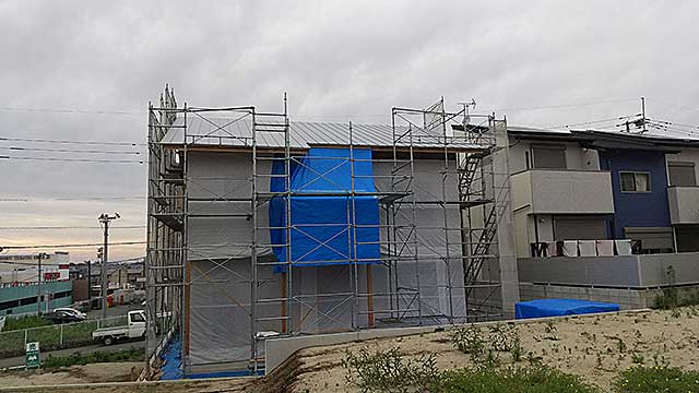 屋根 ガルバニウム鋼板タテハゼ葺き