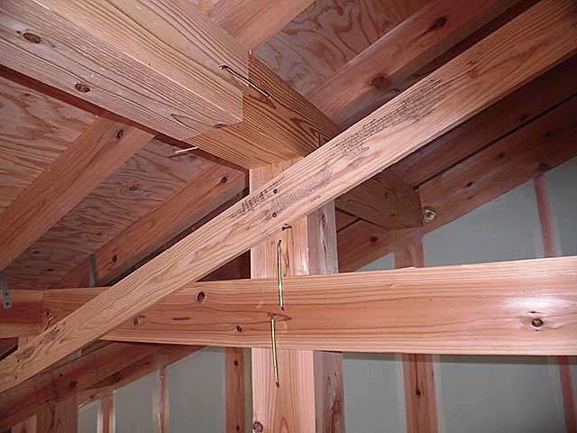 小屋裏 雲筋交い