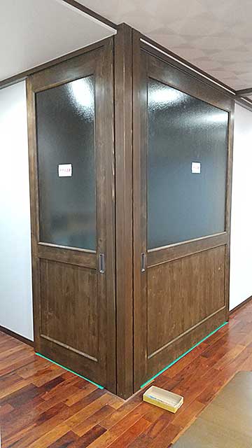 玄関造作建具吊込み